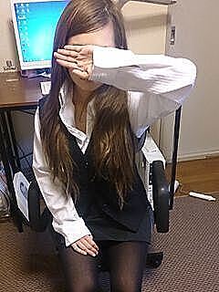 新人 芹沢りあな