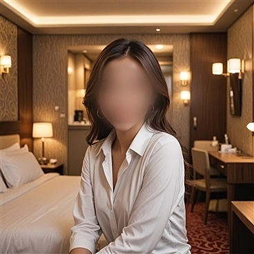 祝復帰ハーフ美女えみりさん、極上のモチモチな柔肌に抱き心地抜群のボディ♪♪