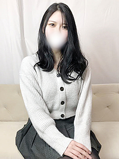 形の良い張りのある天然Eパイがポロっと。。